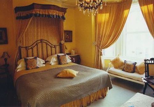 & Victoria Guest house