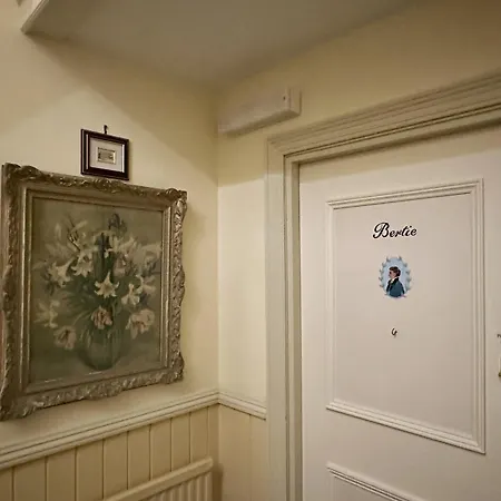 Albert & Victoria Guest House Истбурн Номер фото