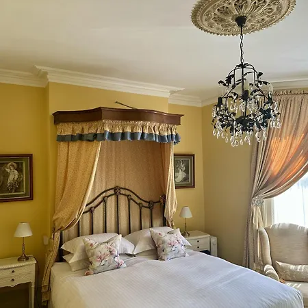 Albert & Victoria Guest House Истбурн Экстерьер фото
